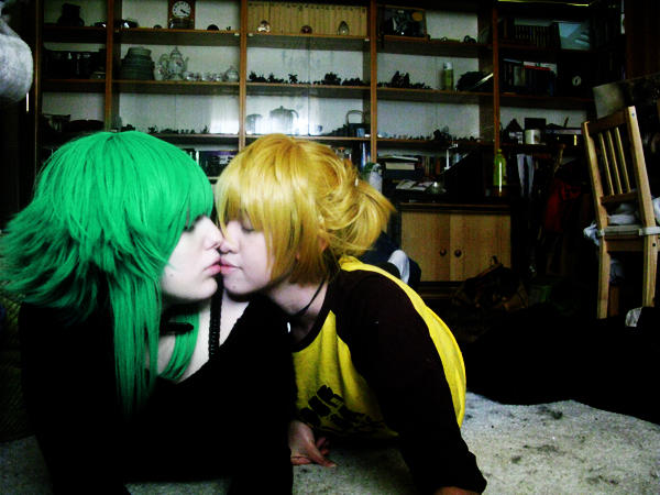 Gumi x Len - Kiss by xKamiNekox on DeviantArt