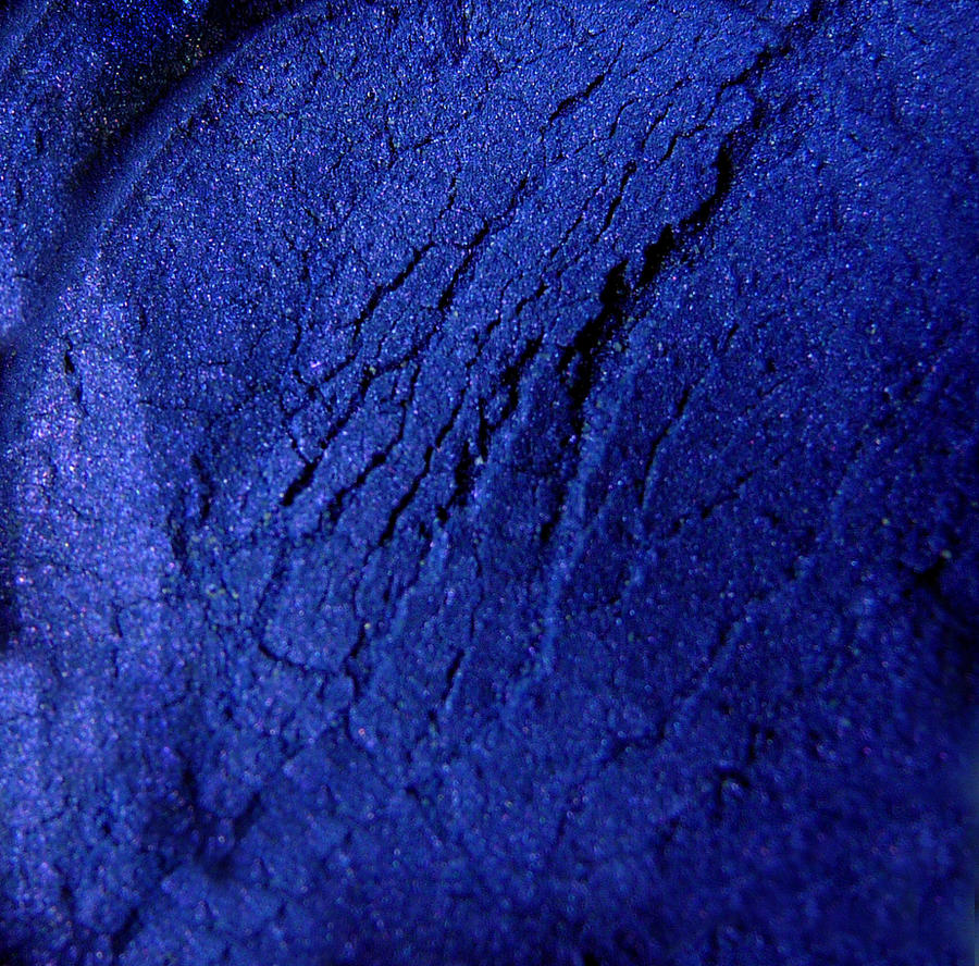 Появление синей окраски. Индиго кобальт ультрамарин. Королевский индиго цвет. Индиго (цвет) Блу. Глубокий синий цвет.