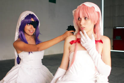 Minene and Yuno Wedding [Mirai Nikki Cosplay]
