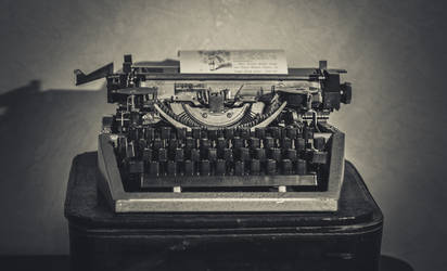 Typewriter by photoofis