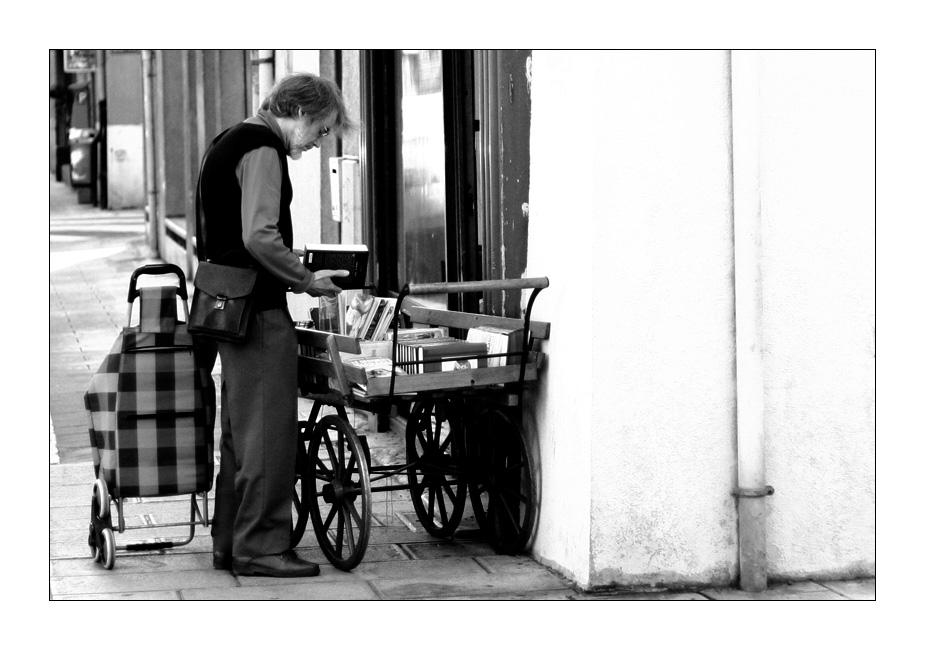 Old Books Reader