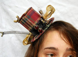 Tiny Top Hat: Steampunk Mad Scientist