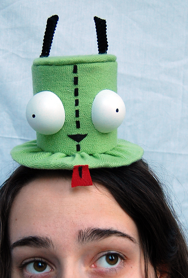 Tiny Top Hat: Gir