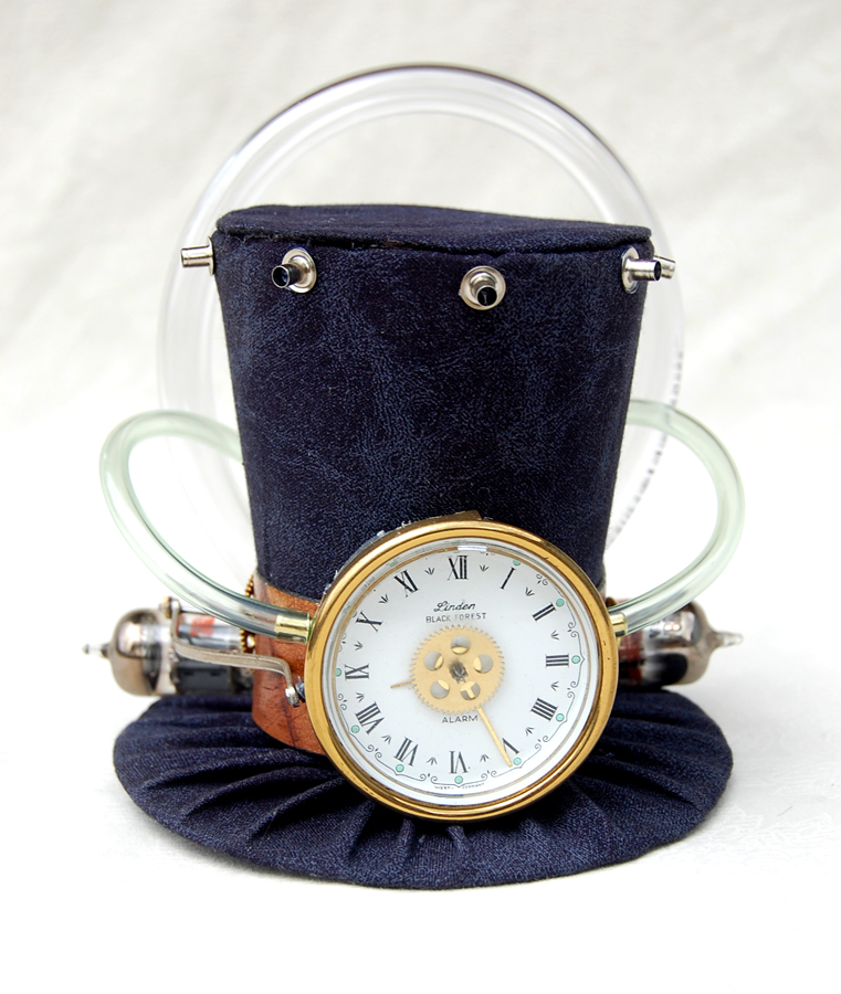 Tiny Top Hat: Steam Punk Time Machine Version 3