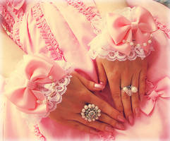 White Lolita Wrist cuffs