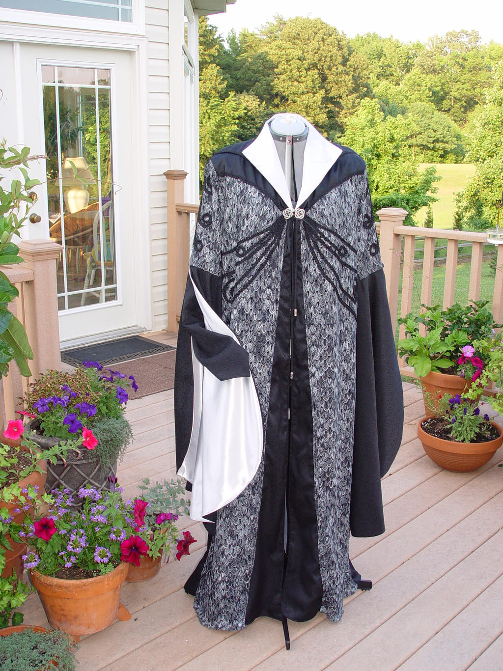 Harry Potter Dress robe by magic-needle on DeviantArt Harry Potter Dress robe by magic-needle on DeviantArt