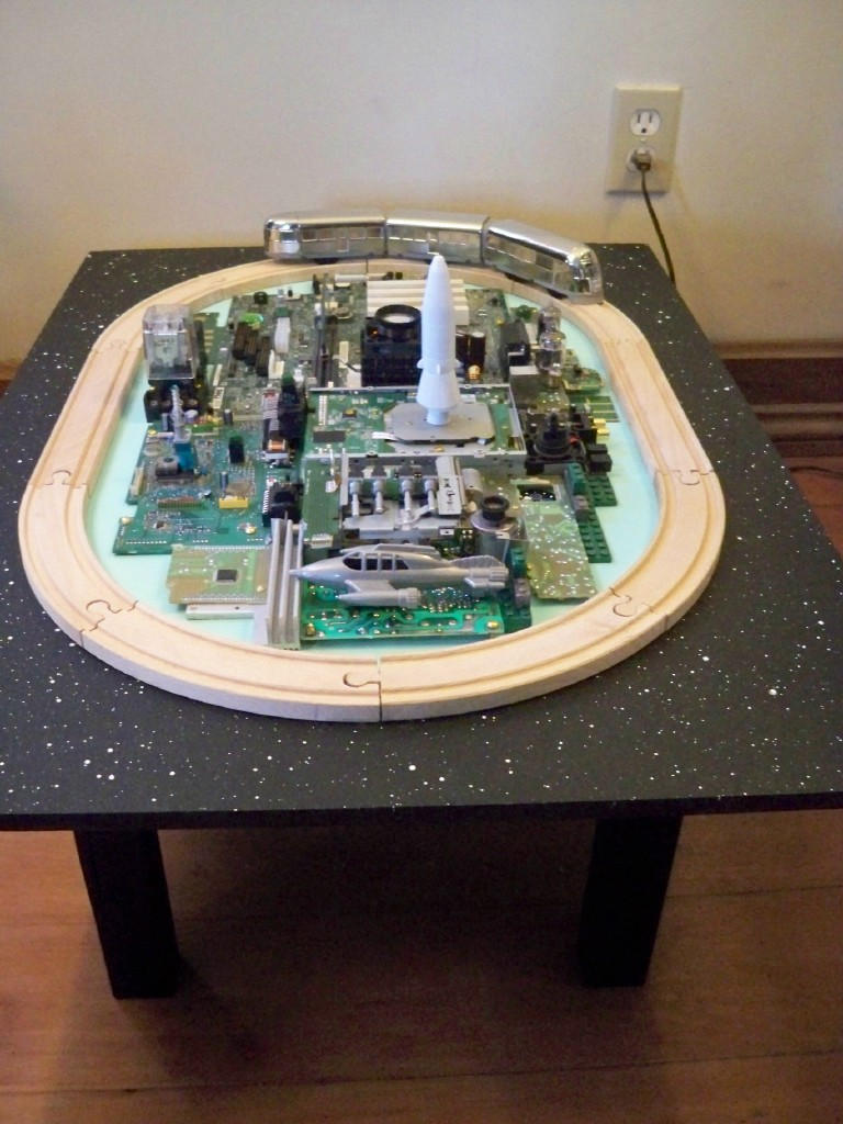 Tin toy train layout by marshallraeburn on DeviantArt