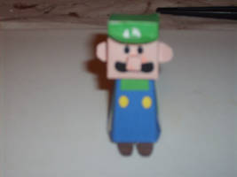 Luigi papercraft