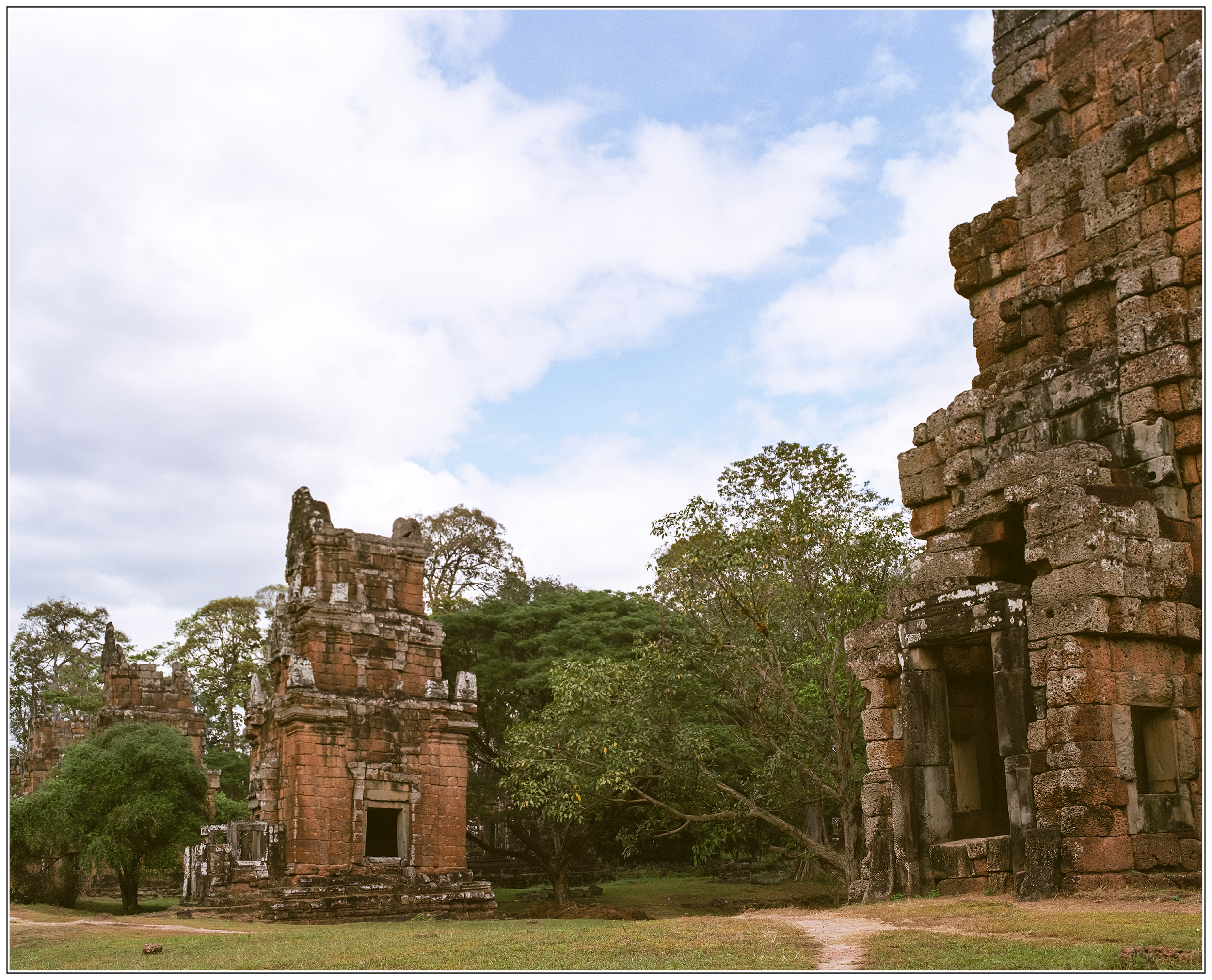 Prasat South Kleang #3 by Roger-Wilco-66