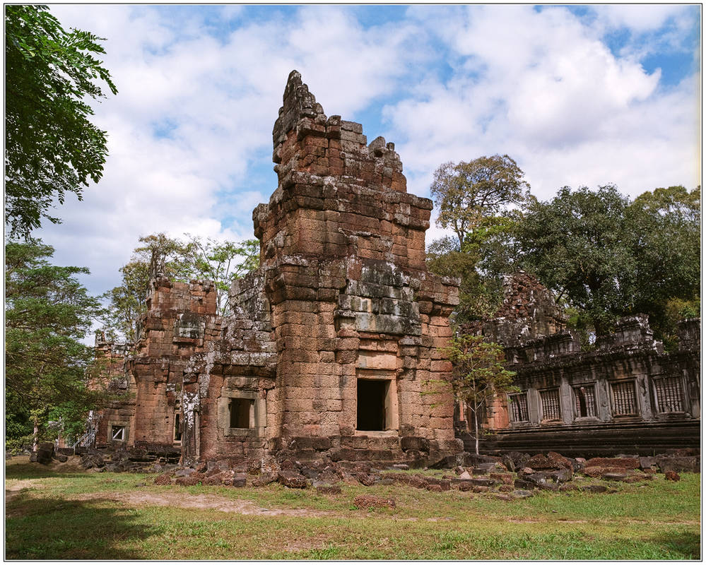 Prasat South Kleang #4 by Roger-Wilco-66