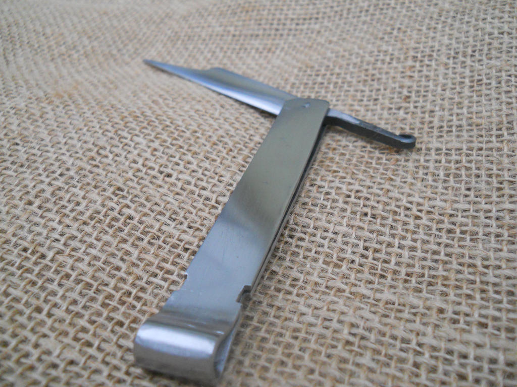 Late medieval razor by Abritishviking on DeviantArt
