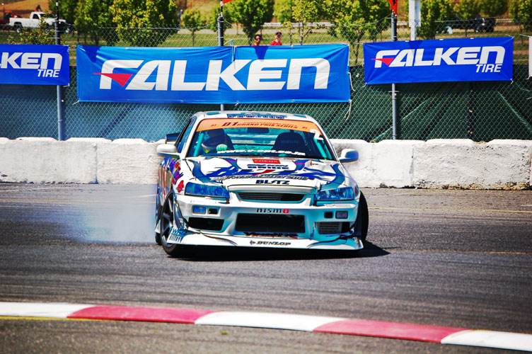 Skyline Drifting at D1GP