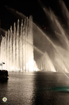 Dubai Dancing Fountain