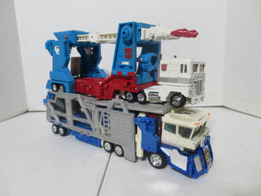 Missing Link Ultra Magnus and God Magnus