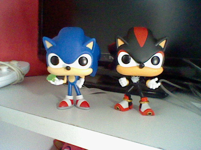 Sonic and Shadow Funko Pop Figures by Sega-Chan on DeviantArt