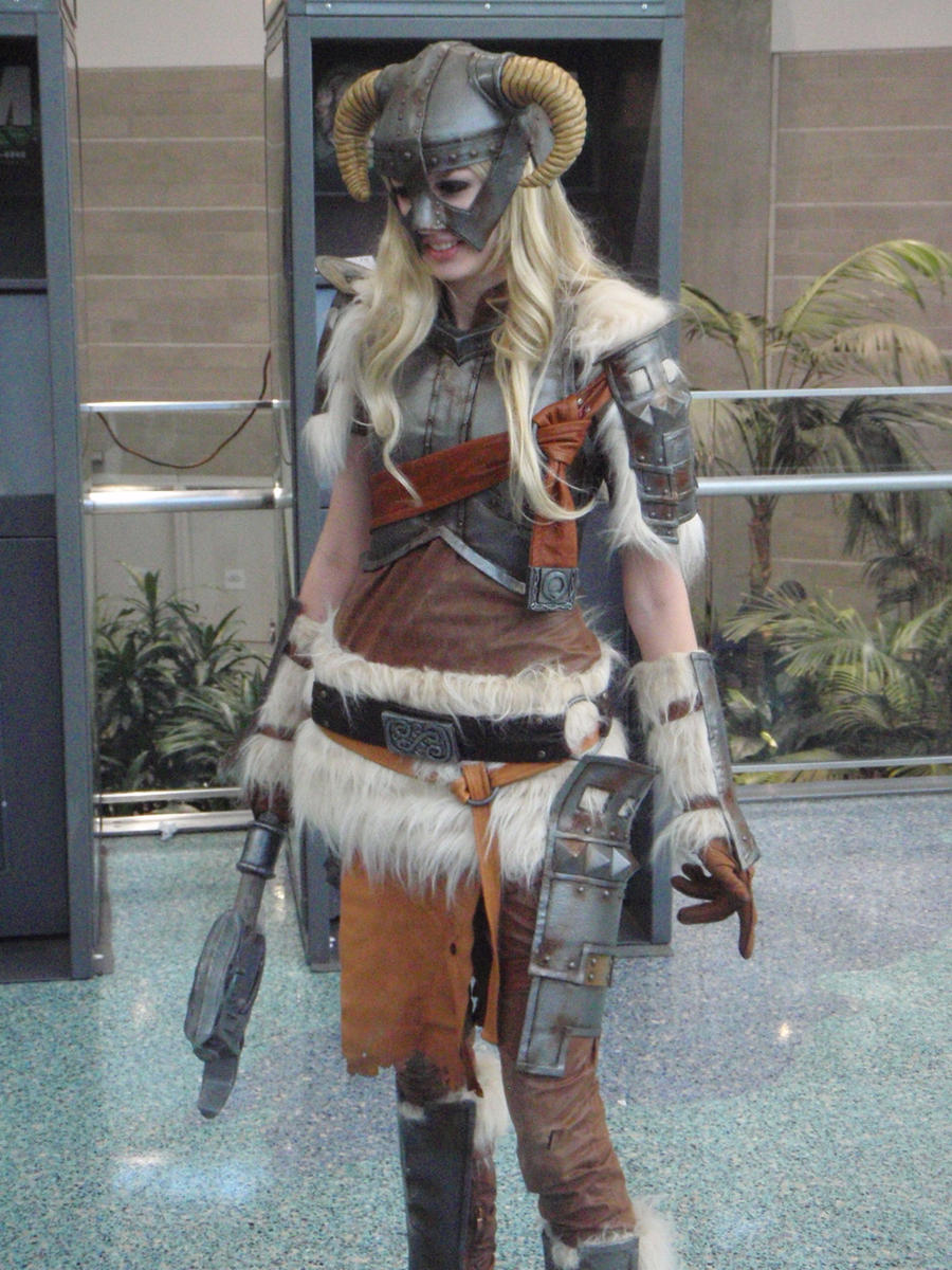 Skyrim Cosplayer