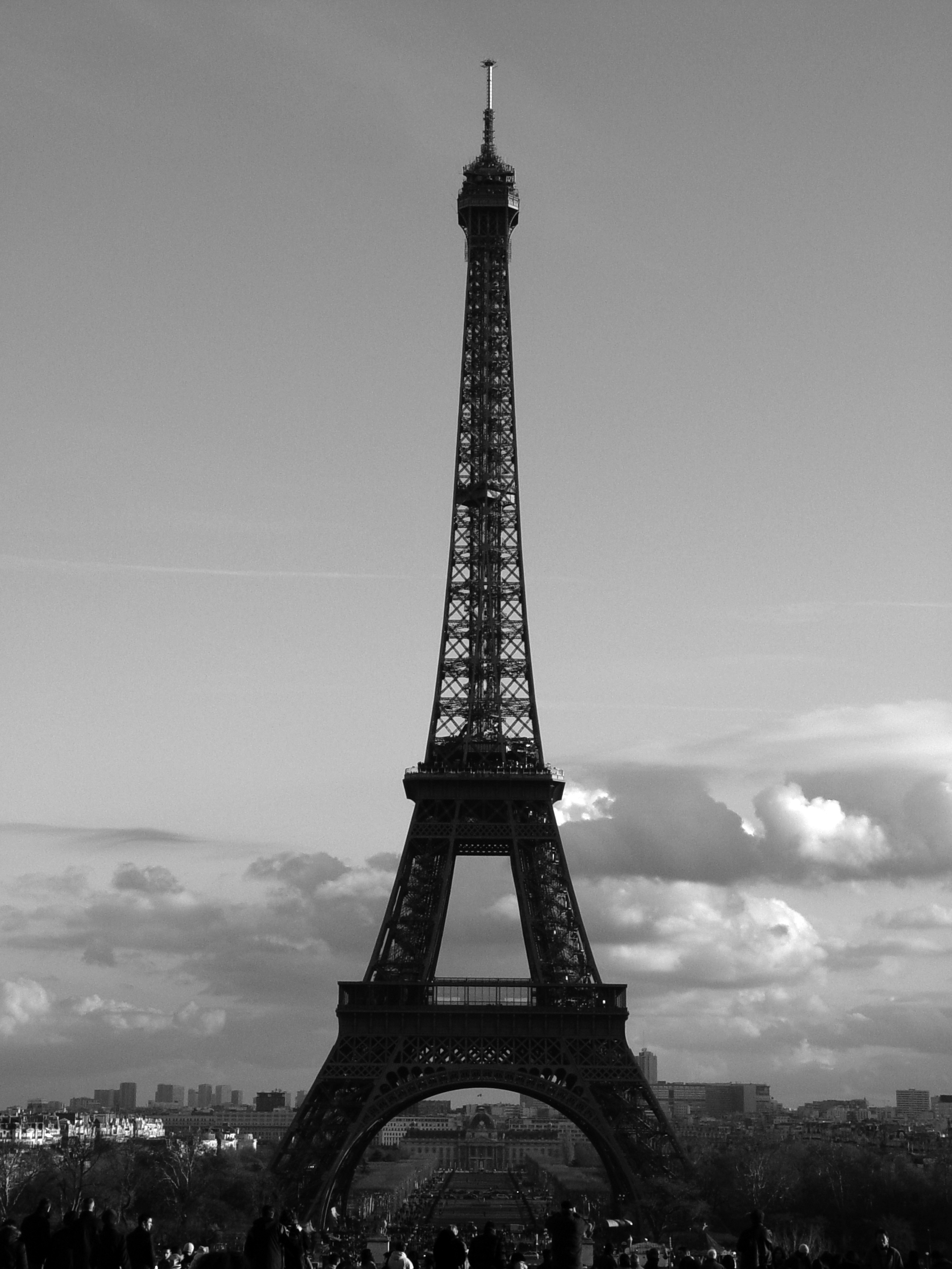 TOUR EIFFEL