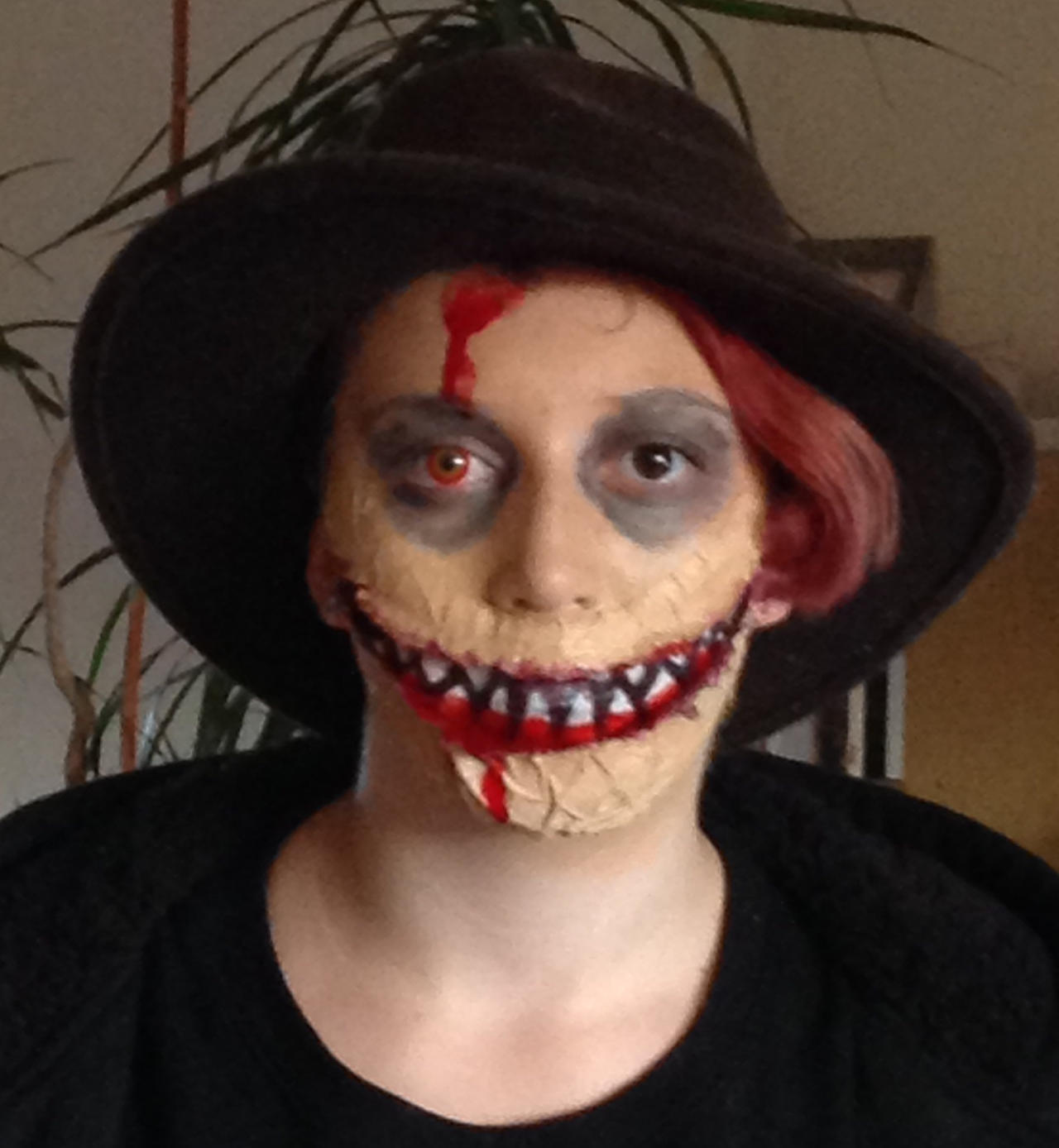 Creepy halloween make up