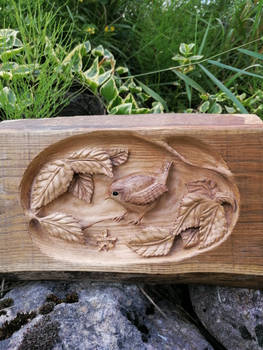 Little wren wod carving