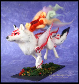 Okami - Needle felted figure by Piquipauparro