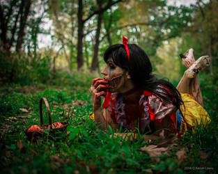 Zombie Snow White