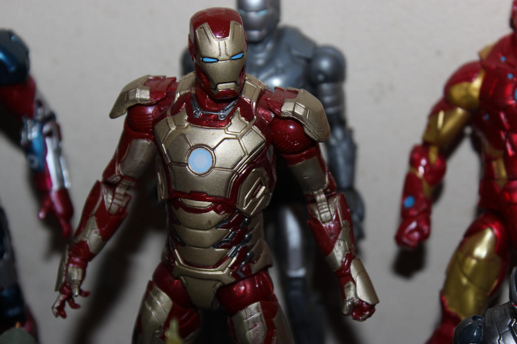 Iron Man Mark 42 Marvel Legends By Mathvlog On Deviantart
