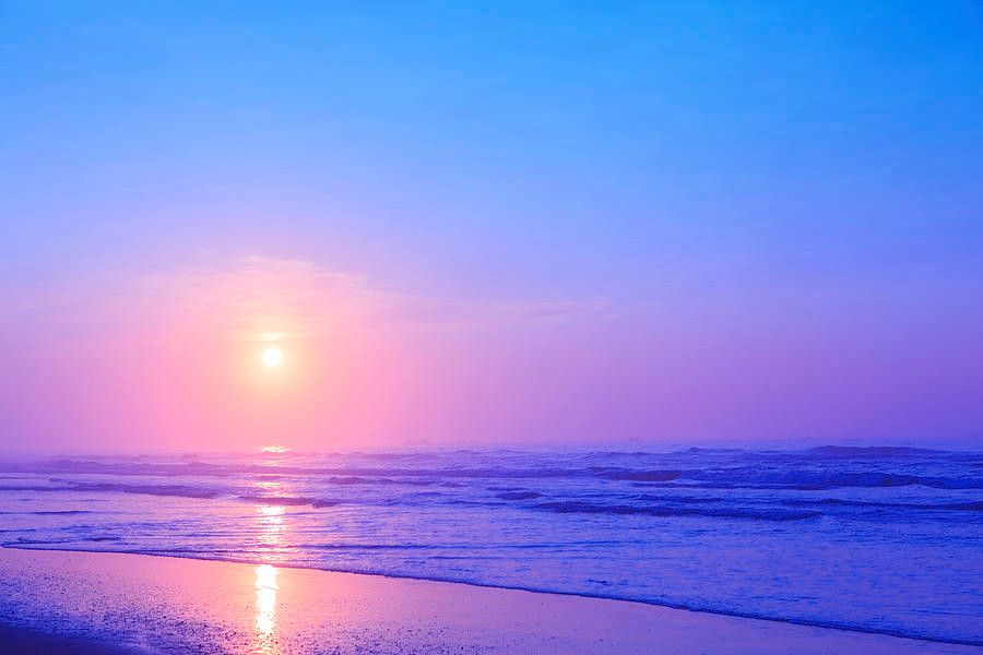 Beautiful-view-of-sunset-from-a-beach-imagewerks