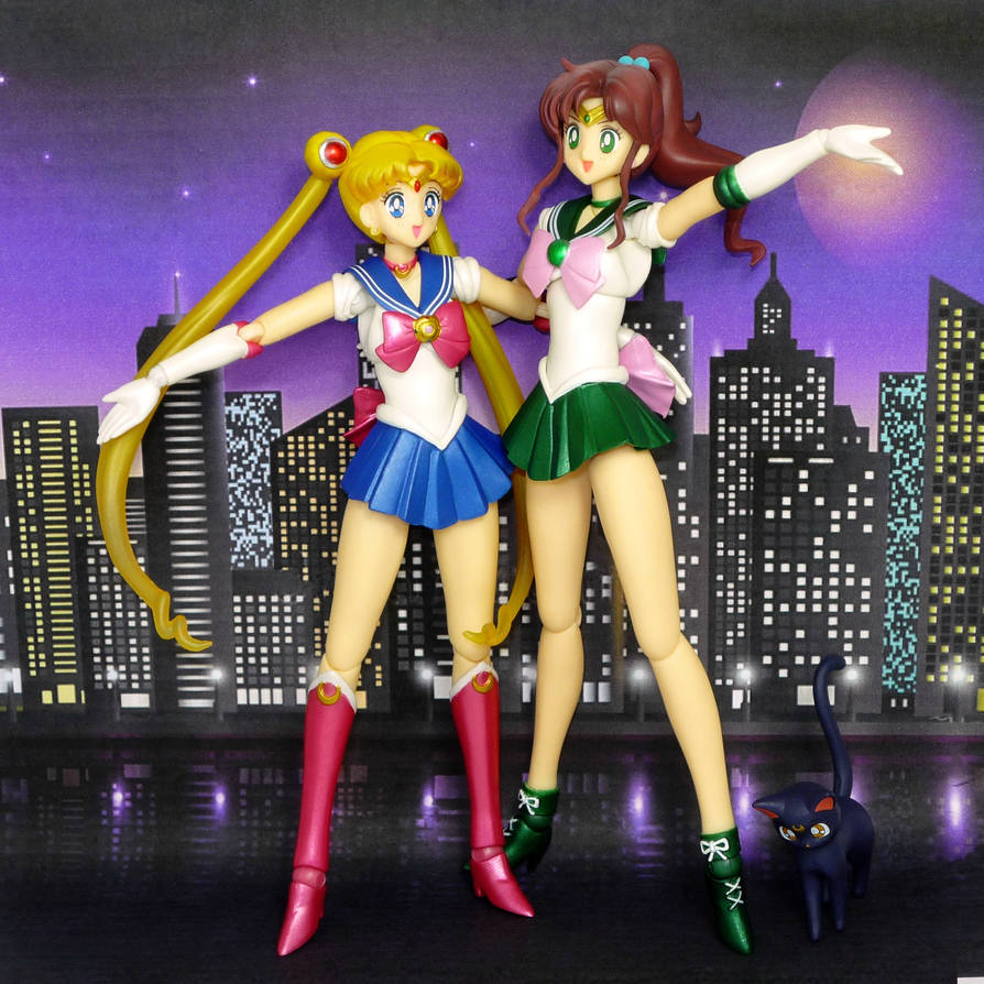 S.H. Figuarts Sailor Moon and Sailor Jupiter ep 29 by MoonCollectar S.H. Figuarts Sailor Moon and Sailor Jupiter ep 29 by MoonCollectar