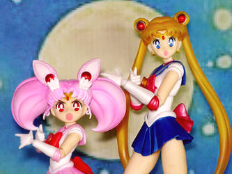 Sailor Moon S.H. Figuarts double moon