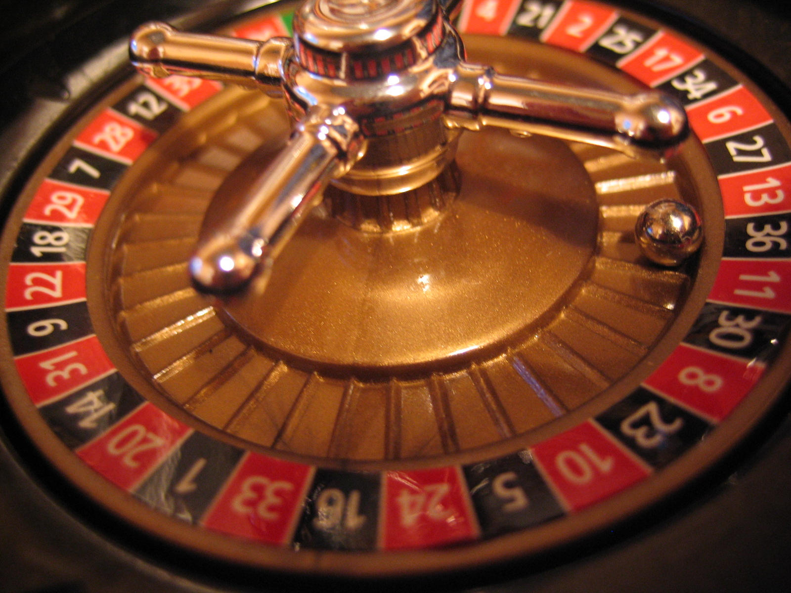 Фараон казино рулетка как выиграть три бочонка в столото что за лотерея