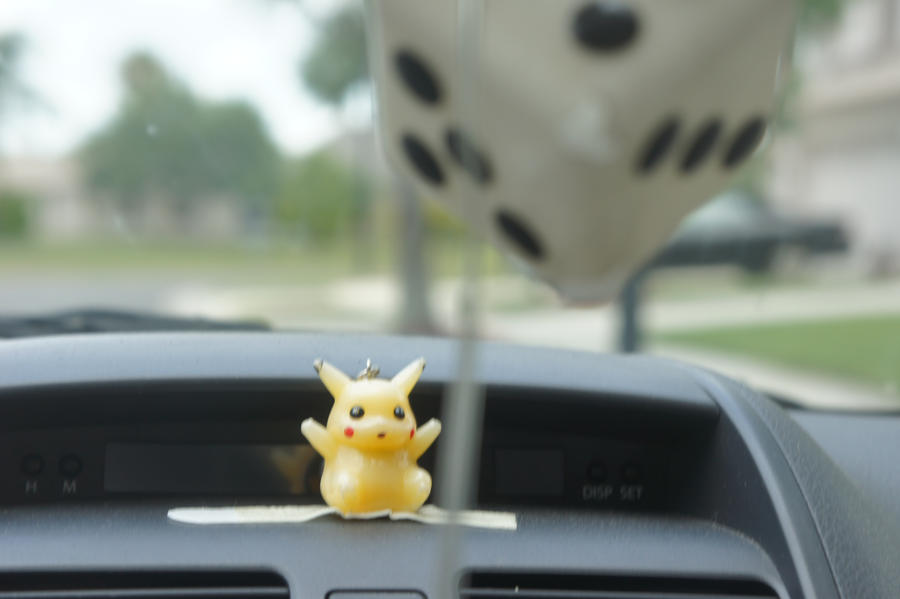 Pikachu throws Dice by Slightlyfallen on DeviantArt