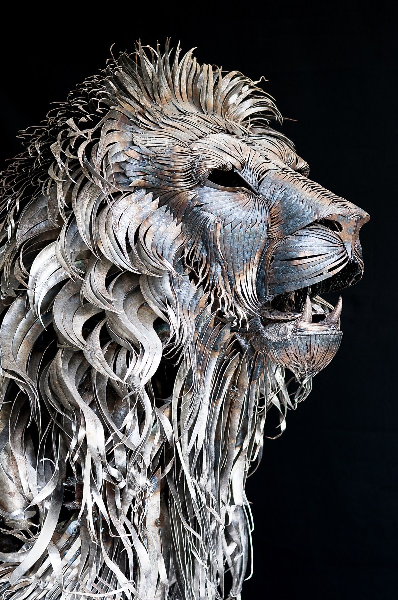 METAL LION SCULPTURE BY SELCUK YILMAZ