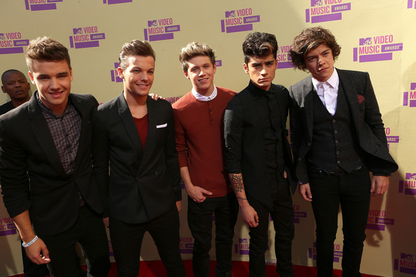 1D VMA Lookin' Spiffy