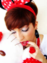 Minnie Mouse's Kitty Addiction