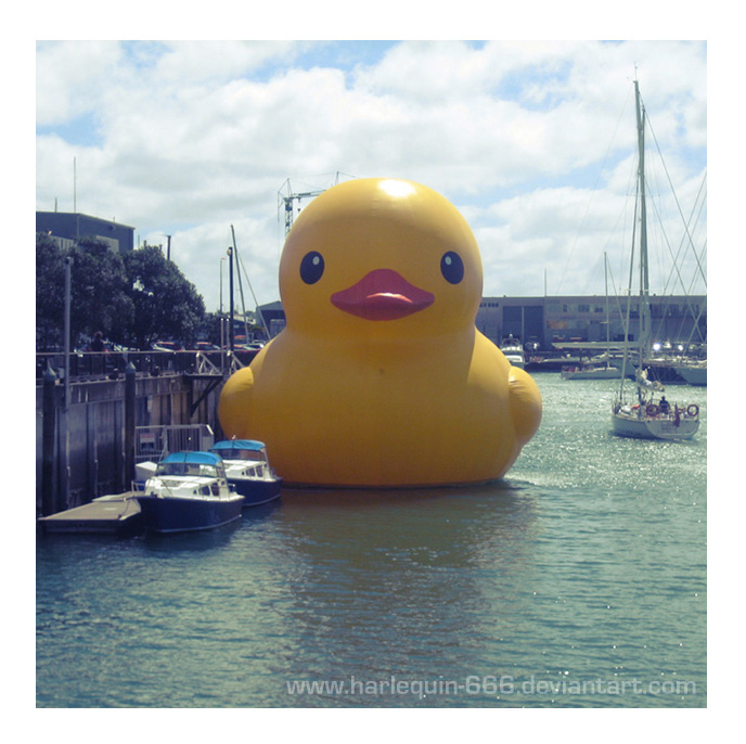 GIANT ASS DUCK