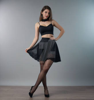 Mia-Skirt salute