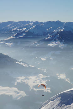 Lonesome Paraglider