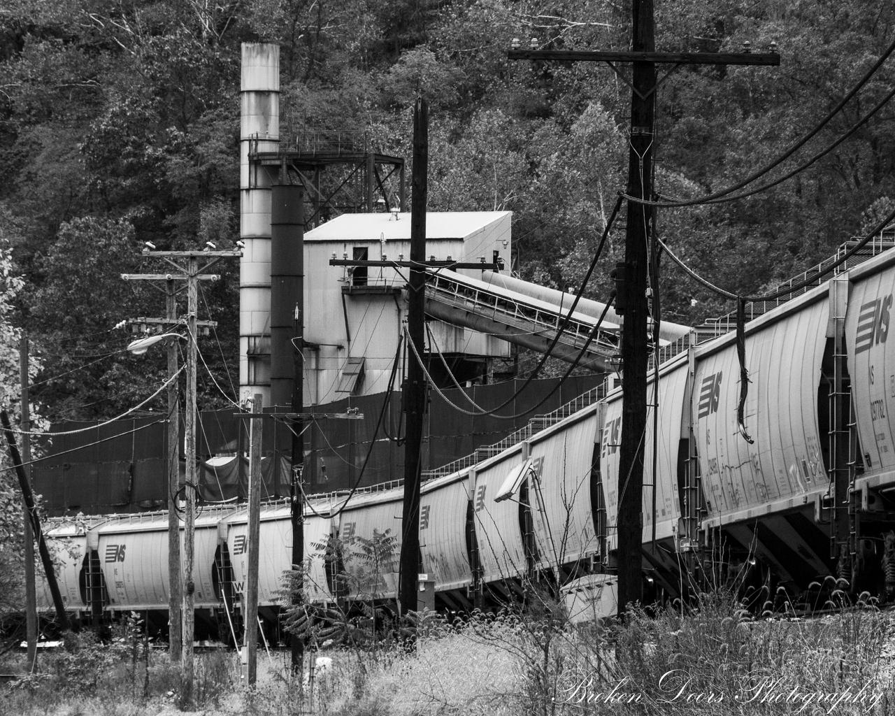 Keystone Train by BrokenDoorsPhotos on DeviantArt