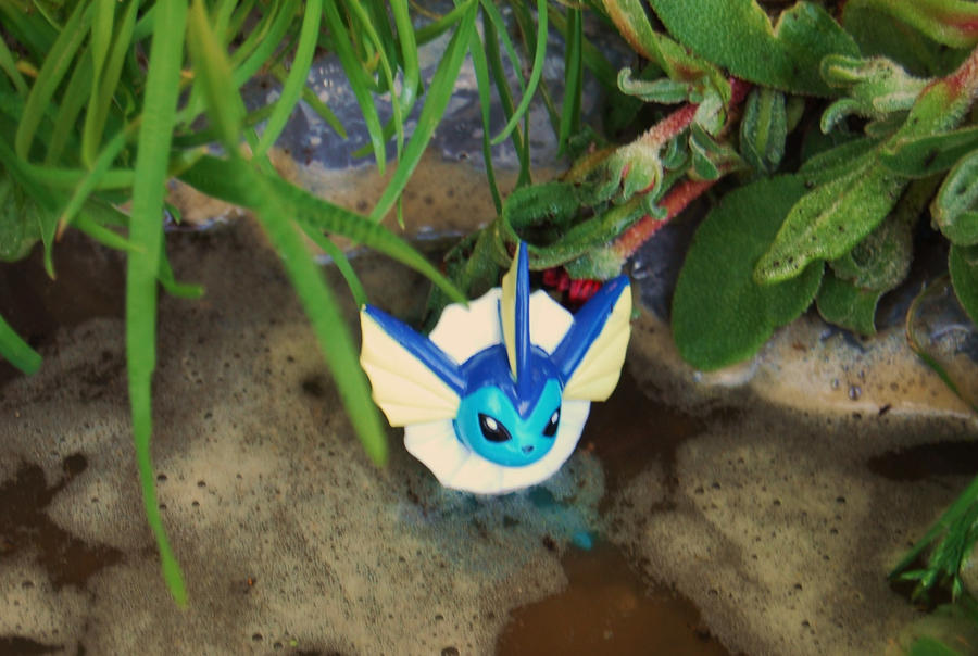 Vaporeon by KleeNoodle on DeviantArt