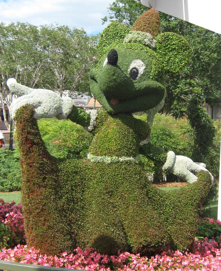 Minnie Topiary