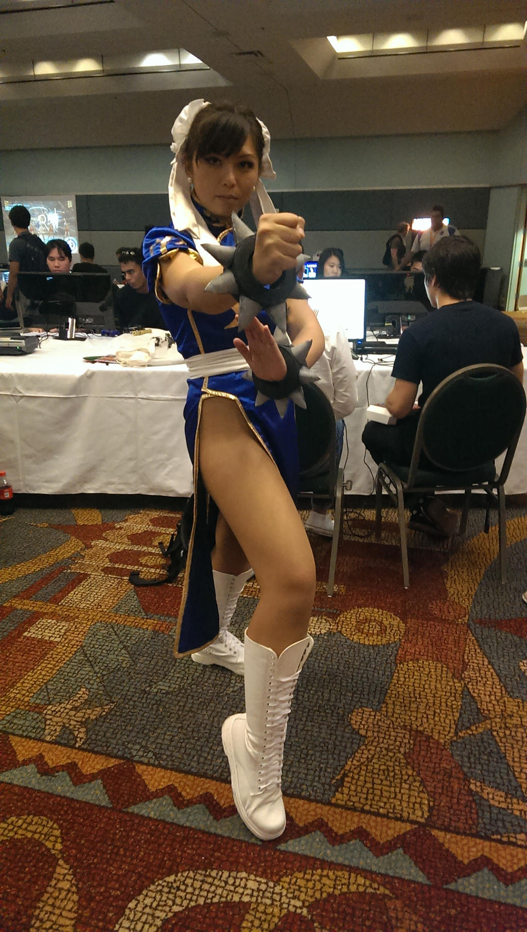 Chun Li Cosplay at Japan Expo USA 2013 - Gameroom