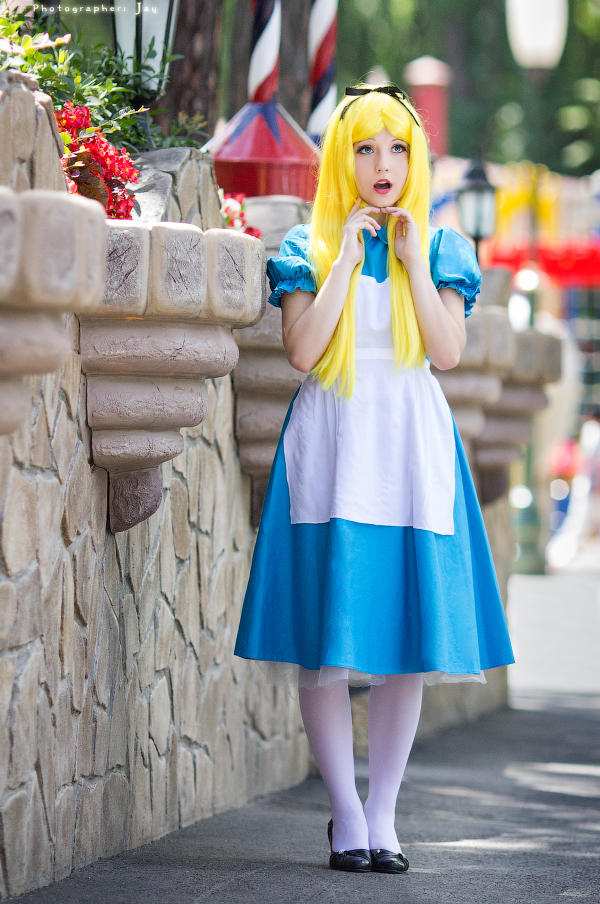 Alice in Wonderland - What is it? by Ariru-lunaticOo on DeviantArt