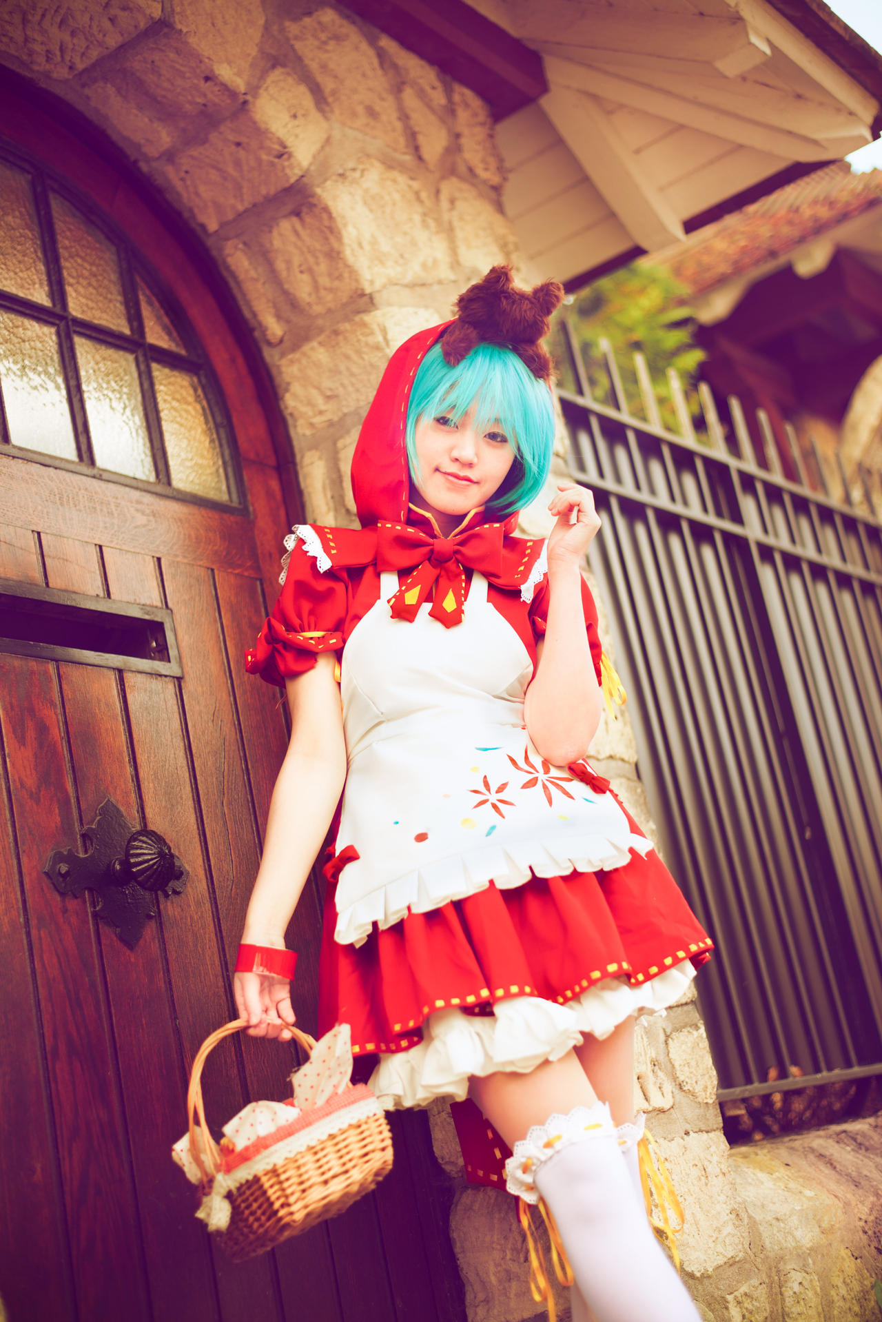 Miku Riding Dih Riding Hood Miku - Knock Knock by TrustOurWorldNow on DeviantArt