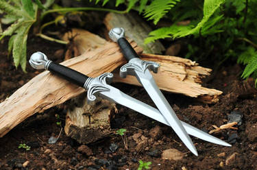 Mother Confessor Replica Daggers