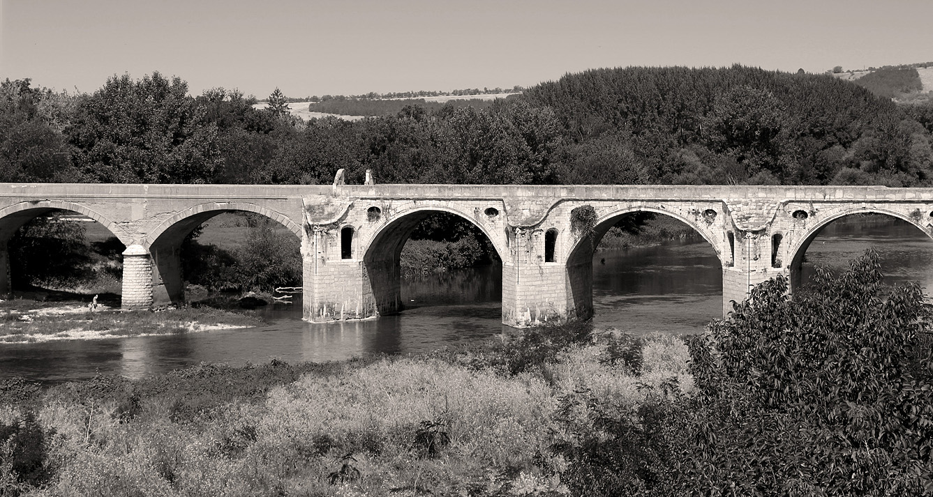 The Bridge of Kolyu Ficheto 2 bw