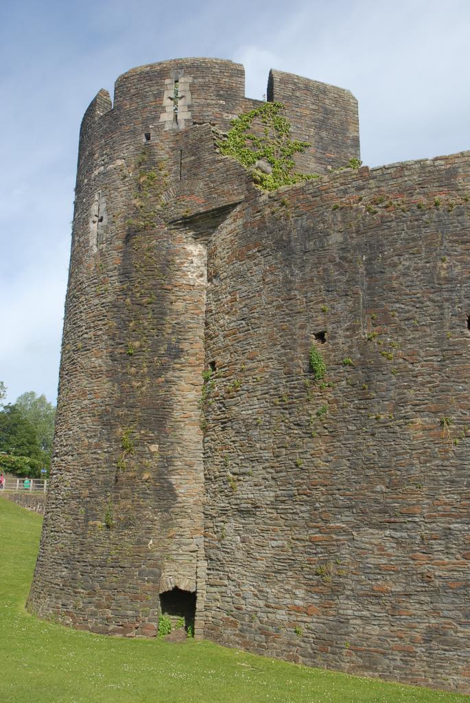 caerhilly castle 30