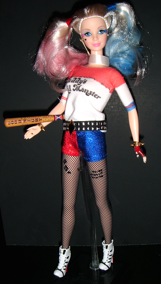 Harley quinn top barbie doll