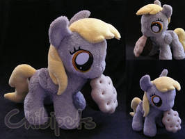 Filly Derpy and her muffin