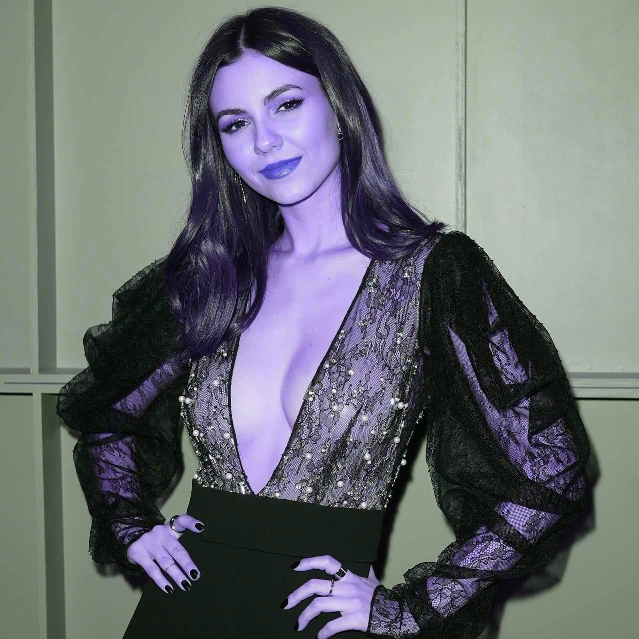 victoria justice purple dress Victoria Justice's Stunning Diwali Look: Featuring the Ariel Taub Parker Clutch