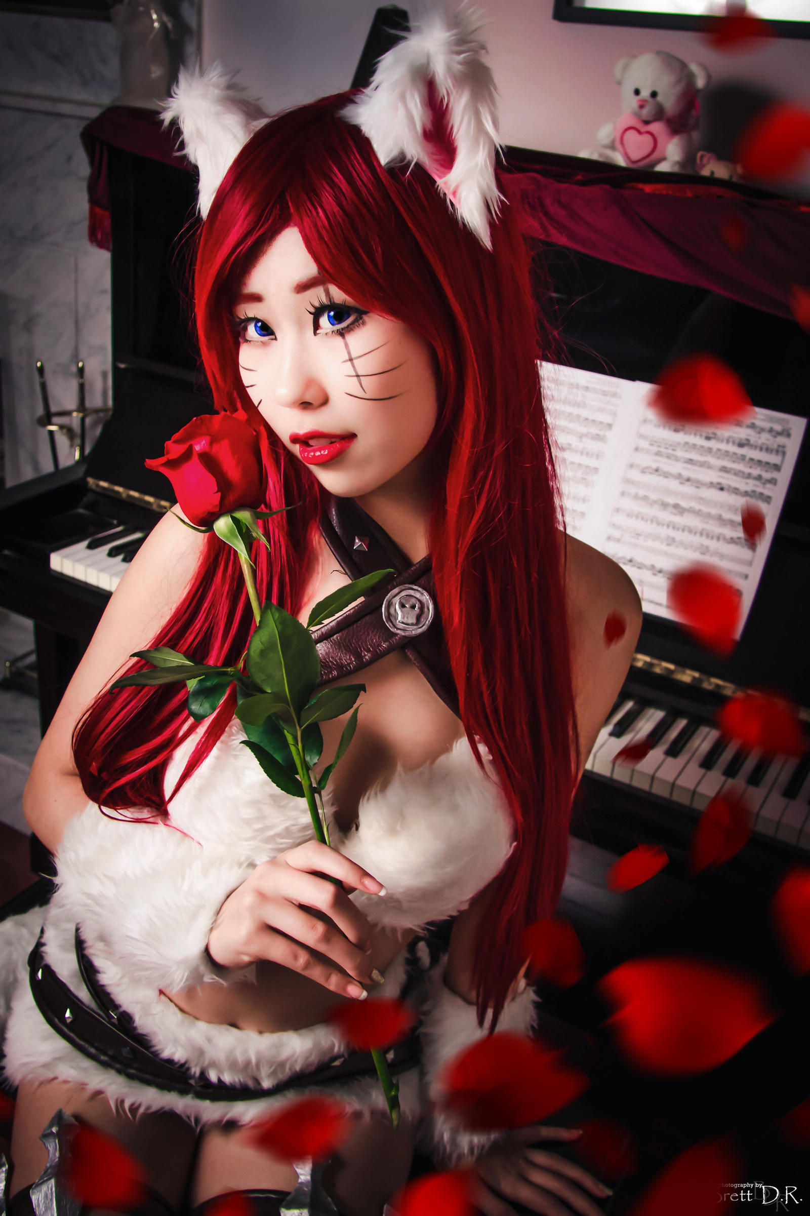 Kitty Cat Katarina Cosplay (League of Legends)